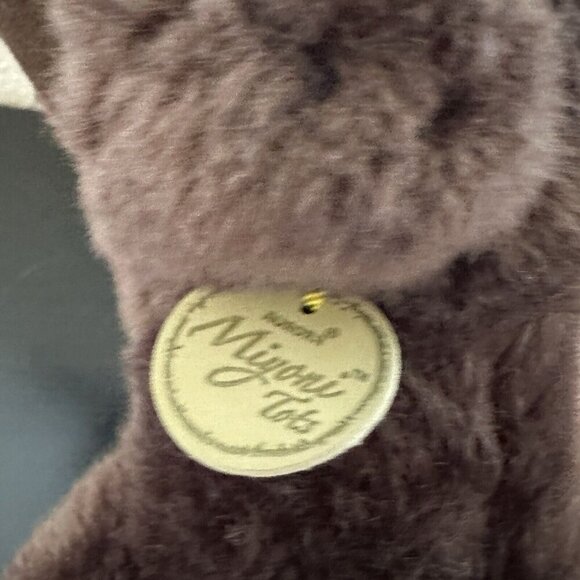 Miyoni by Aurora Tots Chocolate Lab Plush Puppy Dog with Neck Tag 8" - Picture 5 of 7